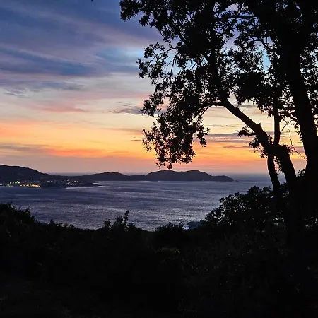 Mobilhomme Lecci 3 Avec Vue Mer Exceptionnelle Kamp alanı Lumio (Corsica)